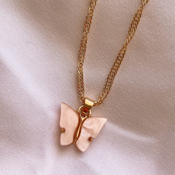 πHPπ π4/$20 LIGHT PINK BUTTERFLY NECKLACE - Picture 3 of 6